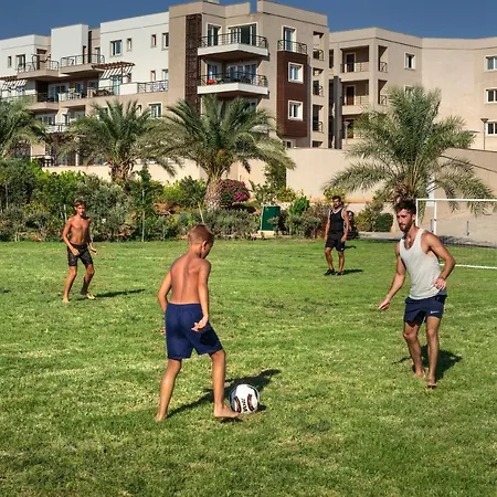 Thalassa Beach Two Bedroom Penthouse דירה