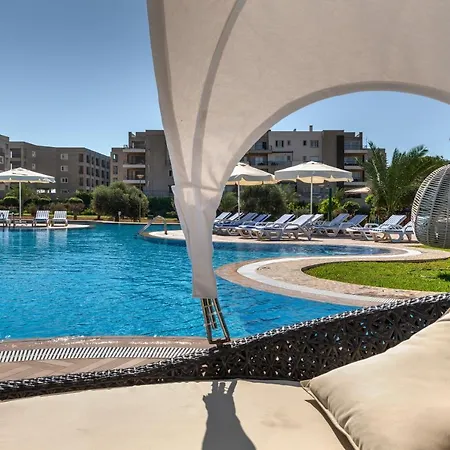 Thalassa Beach Two Bedroom Penthouse דירה